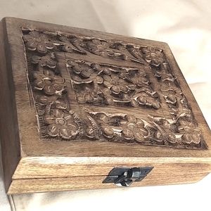 Beautiful artisan hand crafted carved storage box. NIB